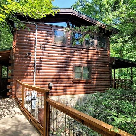 Mountain Joy -Private Treehouse Style Cabin That Sleeps 4-Free Tickets Gatlinburg Esterno foto